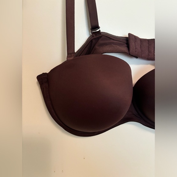 PINK Wear Everywhere Strapless Push-Up Bra - Picture 6 of 8